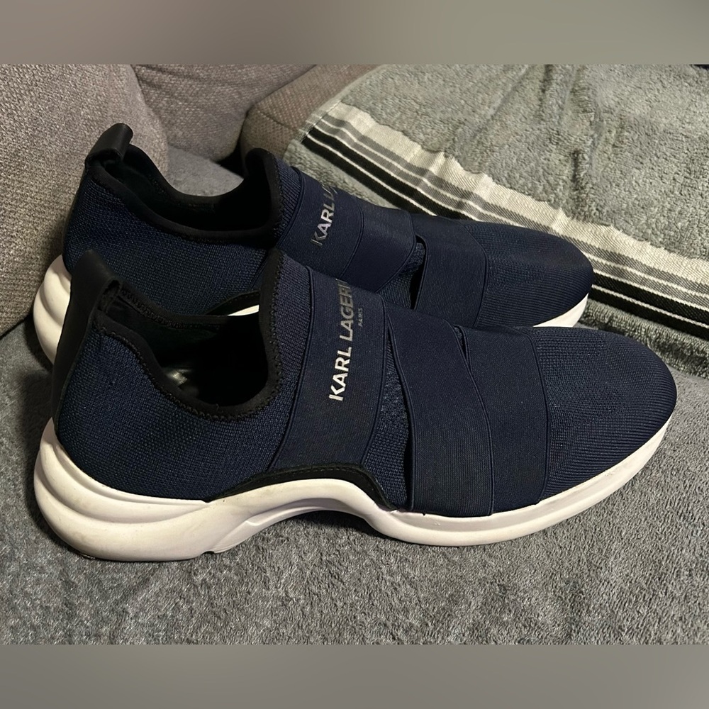 KARL LAGERFELD PARIS
Mesh Slip-On Chunky Runners